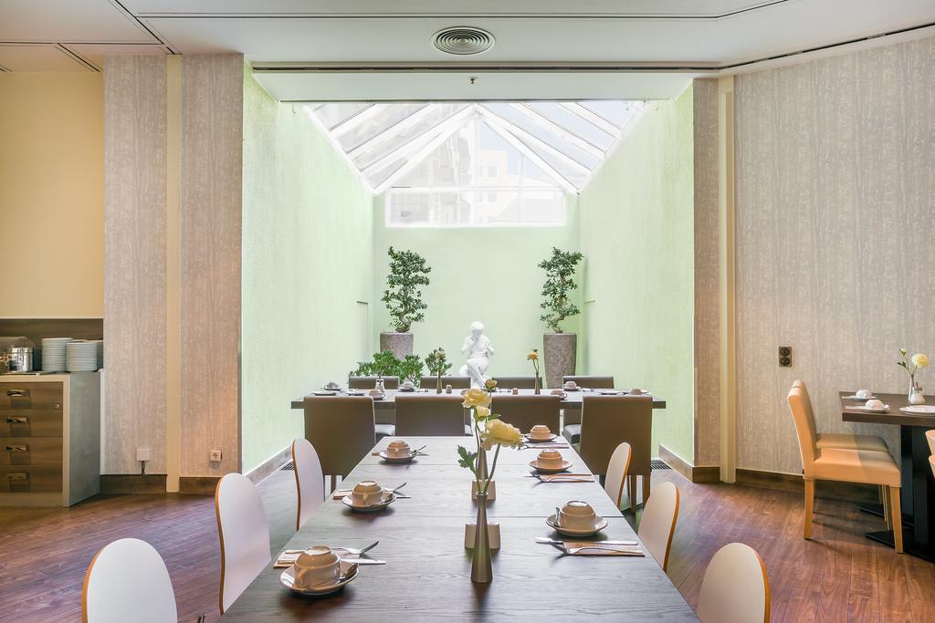 Novum Hotel New Madison Duesseldorf Hauptbahnhof - Dusseldorf — Fotos 1